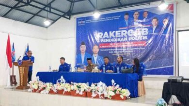 Sekretaris DPD Demokrat Sulut Stendy Rondonuwu minta kader Demokrat Boltim dukung Prabowo Subianto dan Yulius Selvanus