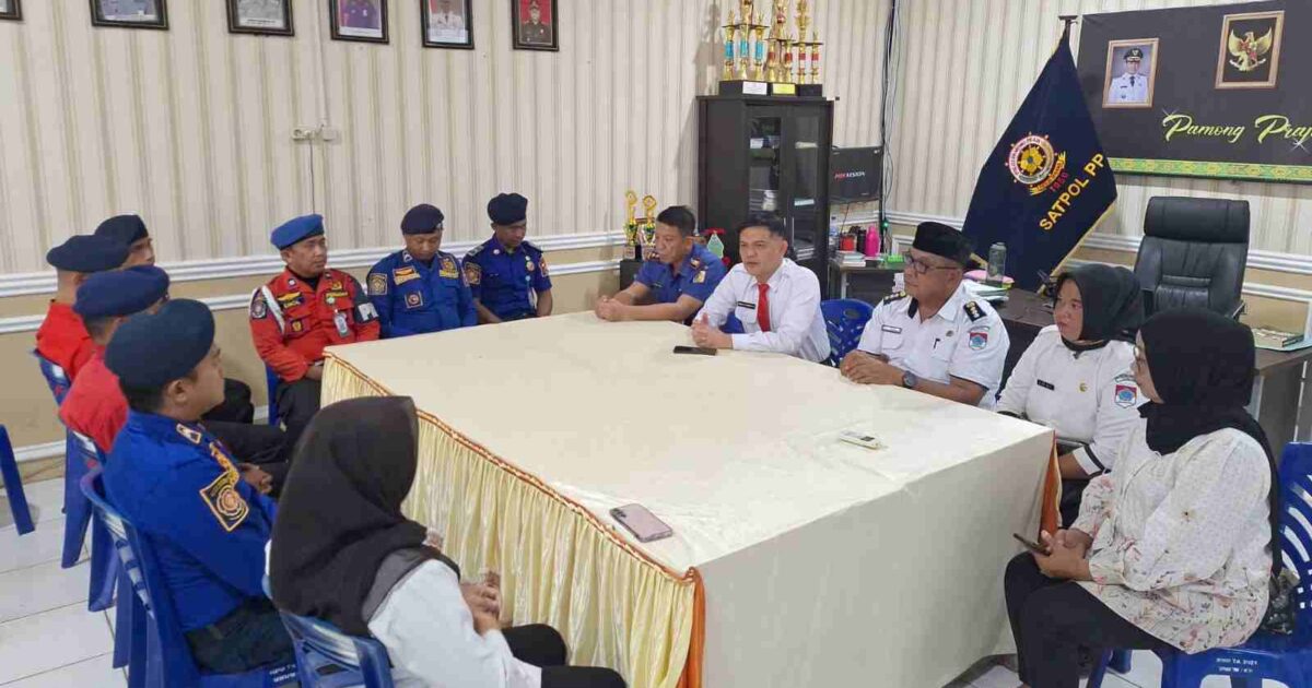 Camat Reinnold Rakinaung memberikan penjelasan dan maaf terkait insiden Damkar Kota Kotamobagu di Modayag