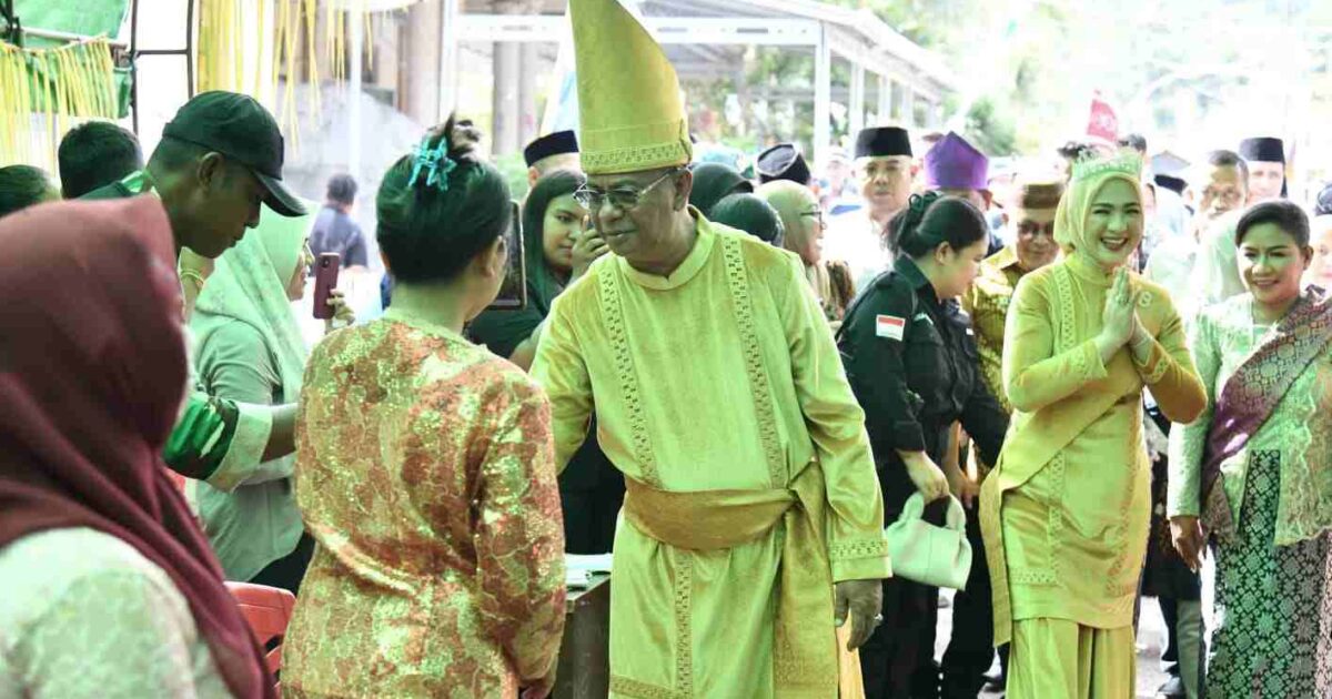 Bupati Boltim menyampaikan kesiapan Pemkab mengambil alih perayaan Tulude mulai 2027