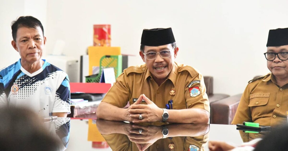 Pemkab Boltim melepas 16 atlet pencak silat untuk mengikuti Open Tournament di Minahasa Selatan