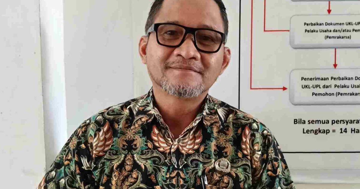 Kepala Dinas Pariwisata Boltim Eko Marsidi menjelaskan rencana retribusi Batu Buaya tahun 2026