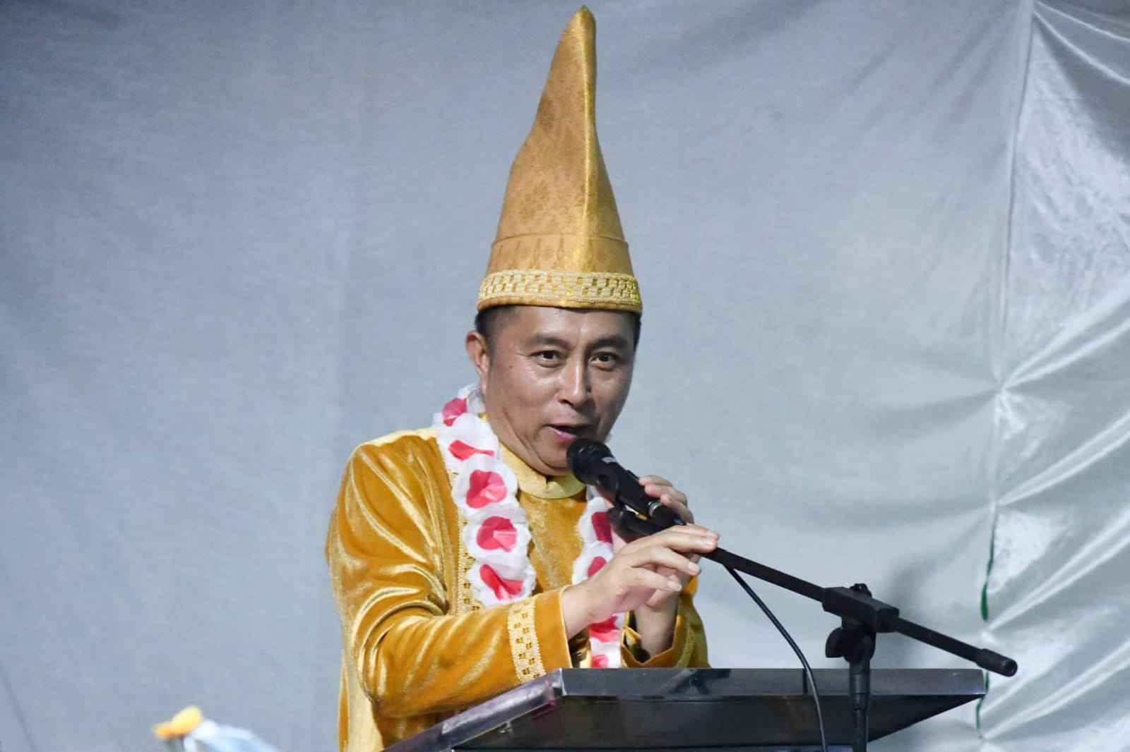 Wabup Boltim Argo Sumaiku memberikan sambutan pada Pesta Adat Tulude 2026 di Motongkad