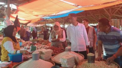 Harga sembako di Pasar Soguo