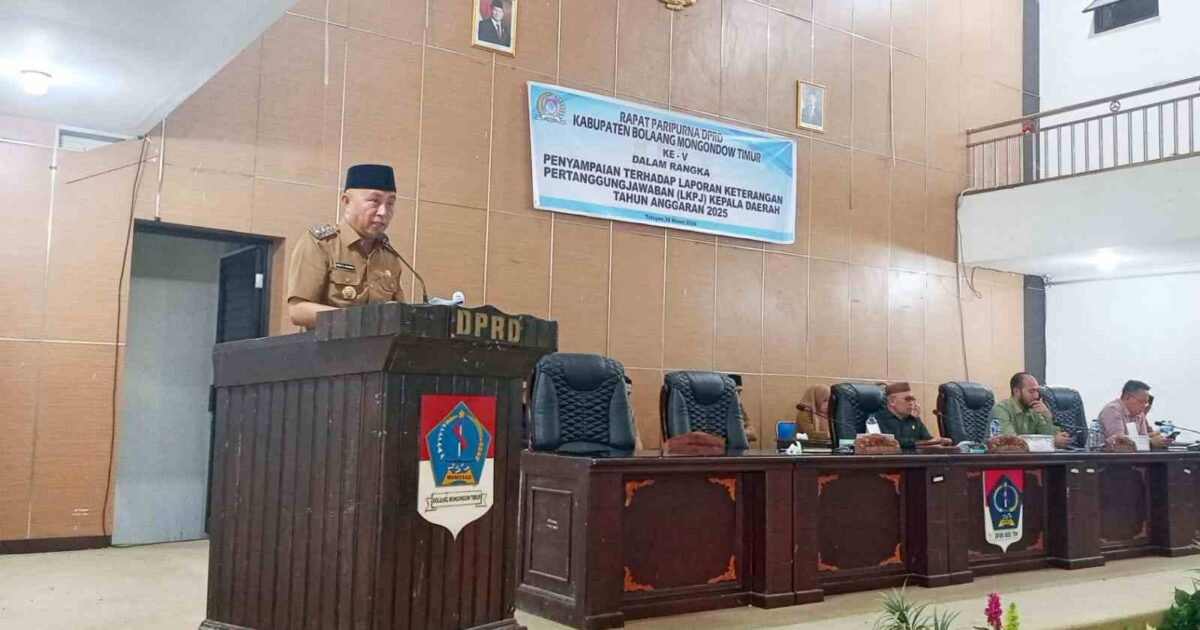 Wakil Bupati Boltim Argo Sumaiku menyampaikan LKPJ 2025 di rapat paripurna DPRD