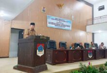 Wakil Bupati Boltim Argo Sumaiku menyampaikan LKPJ 2025 di rapat paripurna DPRD