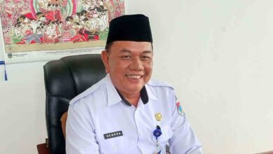 Asisten Bidang Pemerintahan dan Kesejahteraan Rakyat Sekretariat Daerah (Setda) Pemkab Boltim, Hendra Tangel memberikan penjelasan terkait pergantian Sangadi Modayag III