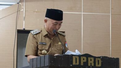 Wakil Bupati Boltim Argo Sumaiku saat rapat paripurna LKPJ 2025