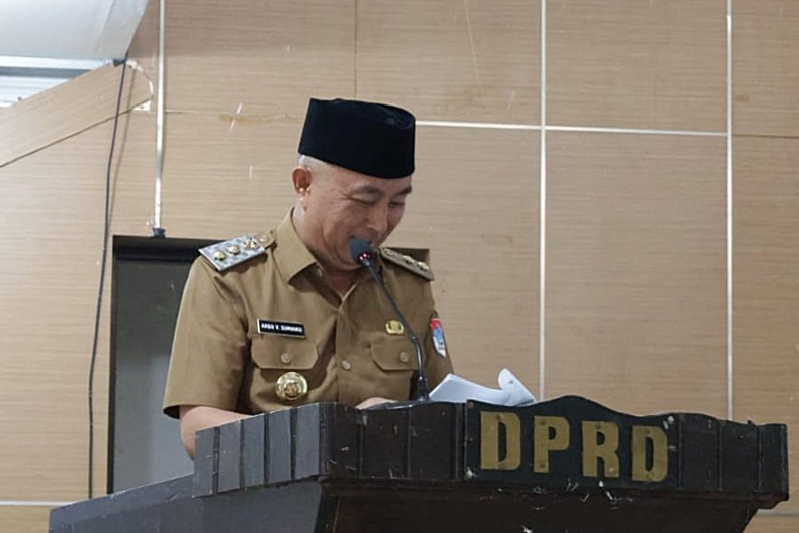 Wakil Bupati Boltim Argo Sumaiku saat rapat paripurna LKPJ 2025