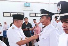 Wabup Boltim Argo Sumaiku melantik Pj Sangadi di Aula Kantor Bupati