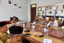 Bupati Boltim Oskar Manoppo mengikuti peluncuran pendidikan antikorupsi secara daring