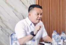 Wakil Ketua DPRD Boltim Medy Lensun saat rapat LKPJ 2025