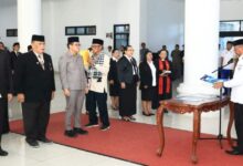 Bupati Boltim Oskar Manoppo melantik 29 pejabat termasuk Plt